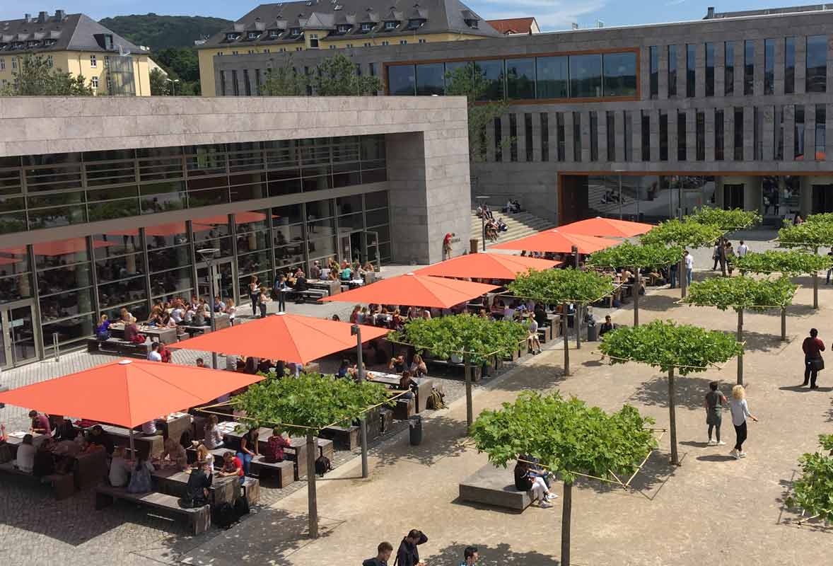 May Gastroschirm May Sonnenschirme ausgestellt